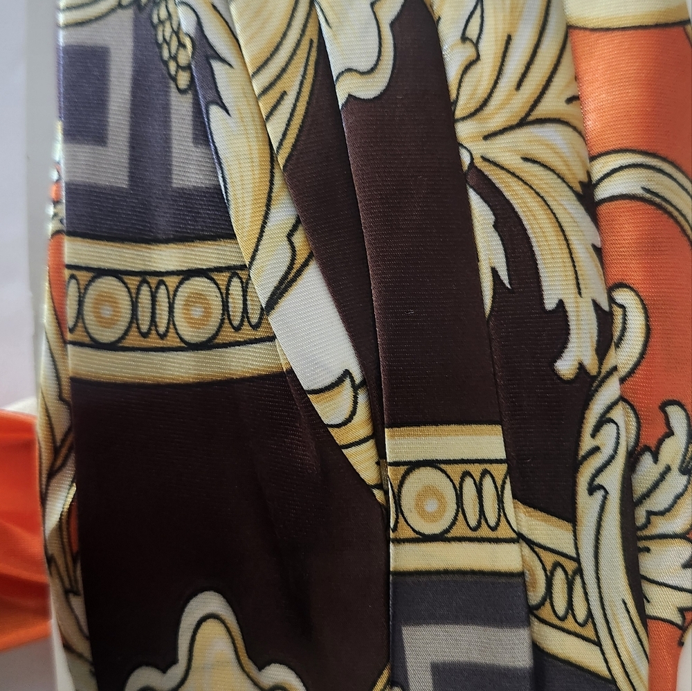 Scarf - Picture 2 of 4